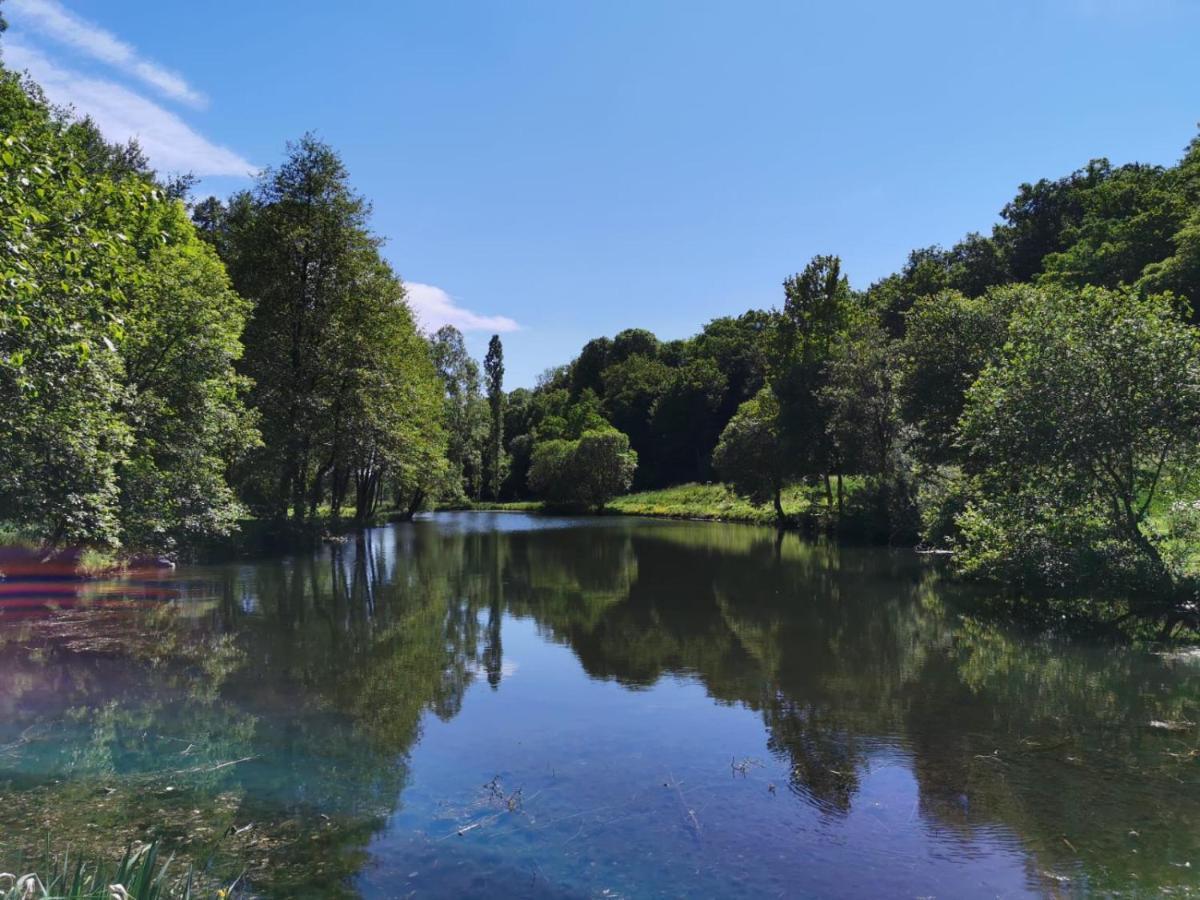 Gites Les Ecuries Saserang Mouilleron Exteriör bild